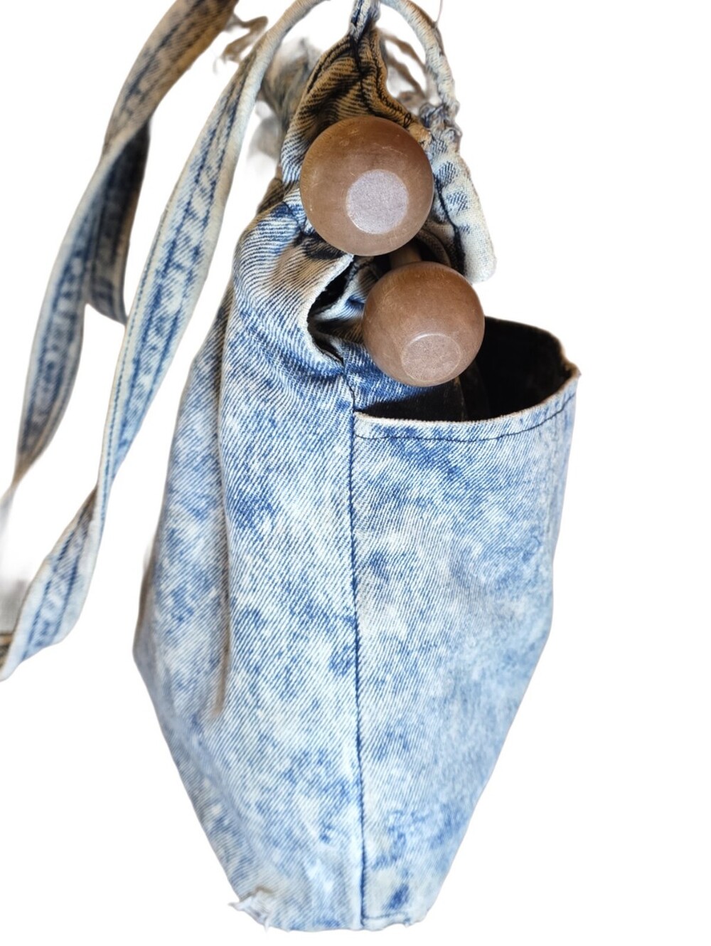 VTG 1980s Acid Wash Denim Shoulder Bag Drawstring Wood Bead Boho Slouchy Tote - Picture 4 of 15